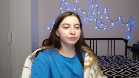 Snapshot of alice_________________________ chatting on 01-20-25, 02:01 Alice online show from 01-20-25, 02:01