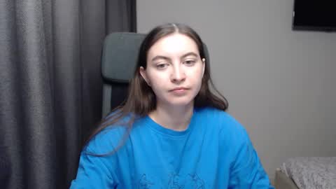 Snapshot of alice_________________________ chatting on 02-11-25, 04:35 Alice online show from 02-11-25, 04:35