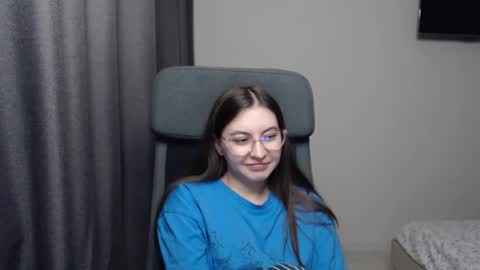 Snapshot of alice_________________________ chatting on 02-16-25, 11:48 Alice online show from 02-16-25, 11:48