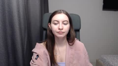 Snapshot of alice_________________________ chatting on 02-18-25, 10:14 Alice online show from 02-18-25, 10:14