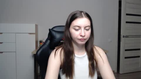 Snapshot of alice_________________________ chatting on 02-23-25, 10:09 Alice online show from 02-23-25, 10:09