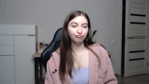 Snapshot of alice_________________________ chatting on 03-01-25, 09:48 Alice online show from 03-01-25, 09:48