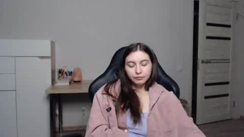 Snapshot of alice_________________________ chatting on 03-02-25, 01:58 Alice online show from 03-02-25, 01:58