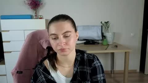 Snapshot of alice_________________________ chatting on 09-29-25, 04:45 Alice online show from 09-29-25, 04:45