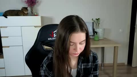 Snapshot of alice_________________________ chatting on 10-04-25, 07:01 Alice online show from 10-04-25, 07:01