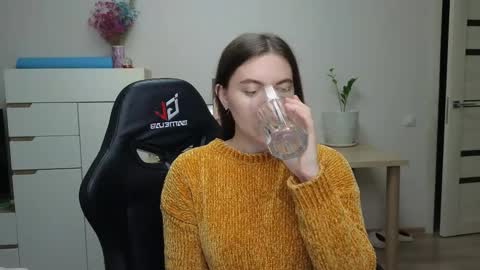 Alice online show from 12-17-25, 05:41