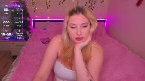 Snapshot of alice___miss chatting on 12-21-24, 11:24 Alice Miss online show from 12-21-24, 11:24