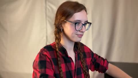 Snapshot of alice_alarcon chatting on 11-02-25, 08:00 Hey Im Alice online show from 11-02-25, 08:00