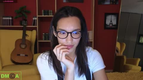 Snapshot of alice_bane chatting on 12-19-24, 04:35 A R Y A T I A online show from 12-19-24, 04:35