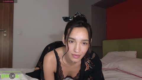 Snapshot of alice_bane chatting on 01-05-25, 03:45 A R Y A T I A online show from 01-05-25, 03:45