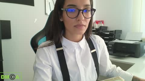 Snapshot of alice_bane chatting on 01-06-25, 02:14 A R Y A T I A online show from 01-06-25, 02:14