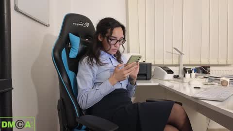 Snapshot of alice_bane chatting on 01-07-25, 06:35 A R Y A T I A online show from 01-07-25, 06:35