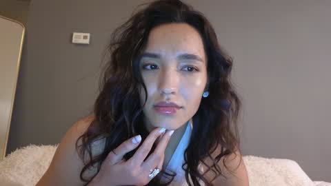 Snapshot of alice_bane chatting on 01-15-25, 10:24 A R Y A T I A online show from 01-15-25, 10:24