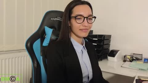 Snapshot of alice_bane chatting on 02-23-25, 08:00 A R Y A T I A online show from 02-23-25, 08:00