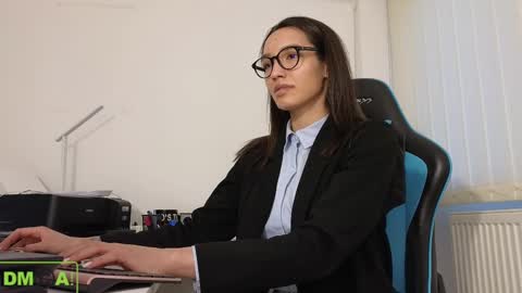 Snapshot of alice_bane chatting on 03-02-25, 04:21 A R Y A T I A online show from 03-02-25, 04:21