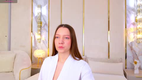 Snapshot of alice_charmy chatting on 03-02-25, 05:12 Alice in Wonderland online show from 03-02-25, 05:12