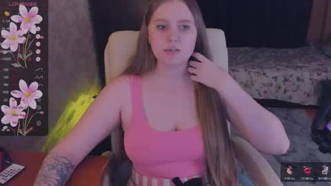 Snapshot of alice_dreamgirl_ chatting on 12-30-24, 04:29 Alice 3 online show from 12-30-24, 04:29