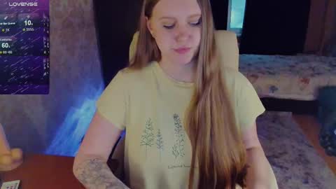 Snapshot of alice_dreamgirl_ chatting on 02-10-25, 02:16 Alice 3 online show from 02-10-25, 02:16