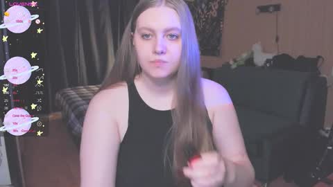 Snapshot of alice_dreamgirl_ chatting on 10-18-25, 11:00 Alice 3 online show from 10-18-25, 11:00