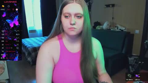 Snapshot of alice_dreamgirl_ chatting on 11-15-25, 11:51 Alice 3 online show from 11-15-25, 11:51