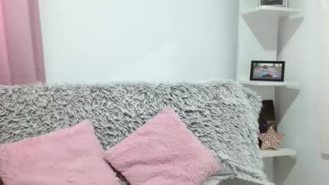 Snapshot of alice_dussan_ chatting on 09-12-25, 05:35 alice online show from 09-12-25, 05:35