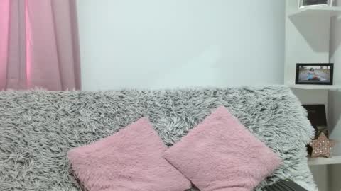 Snapshot of alice_dussan_ chatting on 09-29-25, 05:40 alice online show from 09-29-25, 05:40