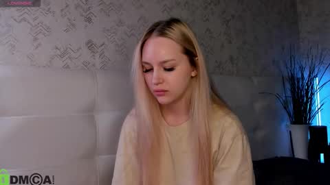 Alice online show from 10-12-25, 10:53