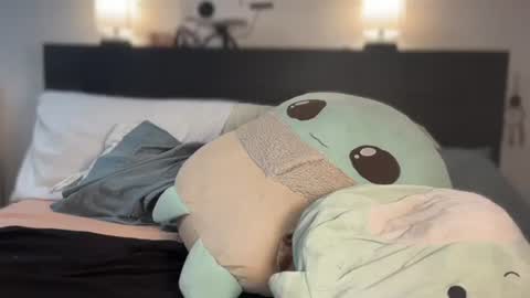 Snapshot of alice_erotica chatting on 11-17-25, 10:48 alice erotica online show from 11-17-25, 10:48