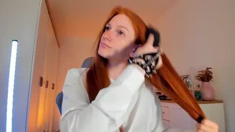 Hello im Alice online show from 07-10-26, 01:14