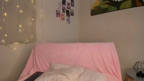 Snapshot of alice_guzman1 chatting on 02-18-25, 06:15 ALICE Alice guzman online show from 02-18-25, 06:15