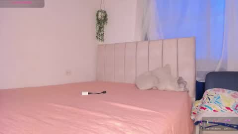 Snapshot of alice_guzman1 chatting on 11-12-25, 08:41 ALICE Alice guzman online show from 11-12-25, 08:41