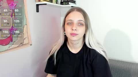 alice_halle online show from 10-24-25, 01:29
