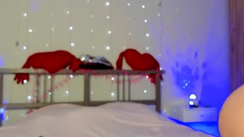 Snapshot of alice_hotlikefire chatting on 12-02-25, 07:03 Hot Like Fire online show from 12-02-25, 07:03