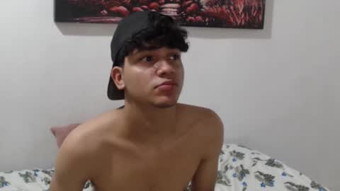 Snapshot of alice_julls chatting on 10-10-25, 06:40 alice online show from 10-10-25, 06:40