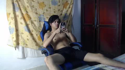 Snapshot of alice_julls chatting on 05-15-26, 06:59 alice online show from 05-15-26, 06:59
