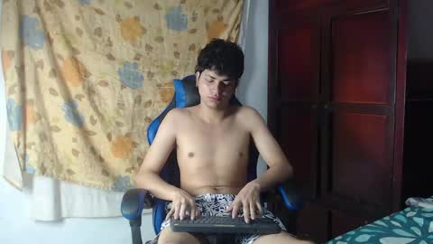 Snapshot of alice_julls chatting on 05-28-26, 04:48 alice online show from 05-28-26, 04:48