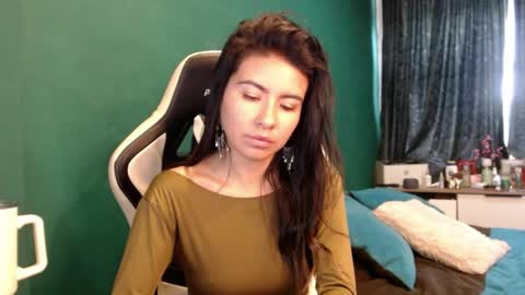 Alice online show from 04-06-26, 01:12