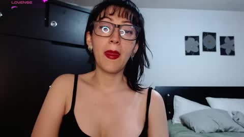 Snapshot of alice_mossa10 chatting on 11-18-25, 10:14 alice mossa online show from 11-18-25, 10:14