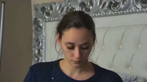 Snapshot of alice_munro chatting on 04-21-26, 08:01 AliceMunro online show from 04-21-26, 08:01