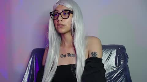      online show from 12-21-25, 02:08