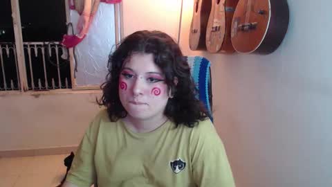 Alicia Aldara online show from 10-19-25, 03:40