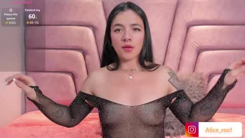 Snapshot of alice_rose5 chatting on 05-01-26, 03:11 Alice online show from 05-01-26, 03:11