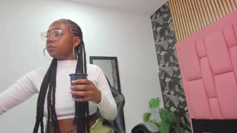 Snapshot of alice_rouusse chatting on 09-09-25, 12:15 alice_rouusse online show from 09-09-25, 12:15