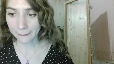 Snapshot of alice_sincere chatting on 05-10-26, 09:20 Alice Love you all online show from 05-10-26, 09:20