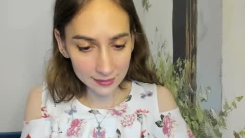 Snapshot of alice_sincere chatting on 05-31-26, 09:16 Alice Love you all online show from 05-31-26, 09:16