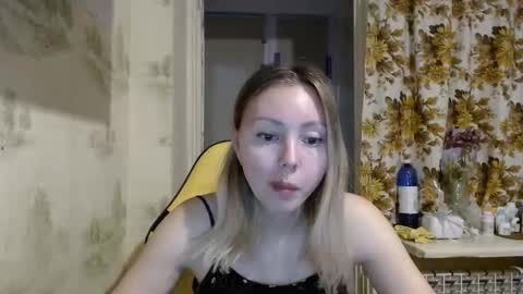 Snapshot of alice_smiles chatting on 03-17-26, 09:40 Alice smiles online show from 03-17-26, 09:40