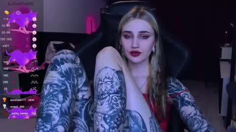 Snapshot of alice_specter chatting on 03-11-25, 09:04 Alice online show from 03-11-25, 09:04