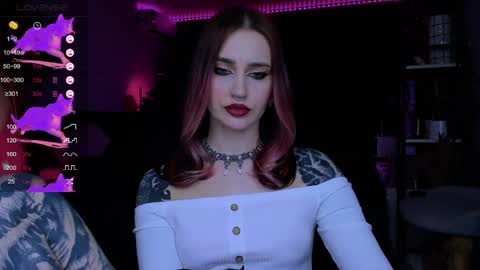 Snapshot of alice_specter chatting on 04-21-26, 06:44 Alice online show from 04-21-26, 06:44