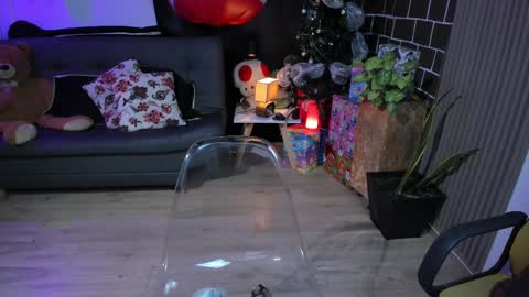 Snapshot of alice_star7 chatting on 12-31-24, 11:31 Alice online show from 12-31-24, 11:31