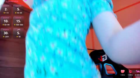 Snapshot of alice_tucci chatting on 12-30-24, 09:37 Alice online show from 12-30-24, 09:37